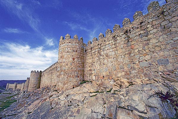 stone walls avila 600